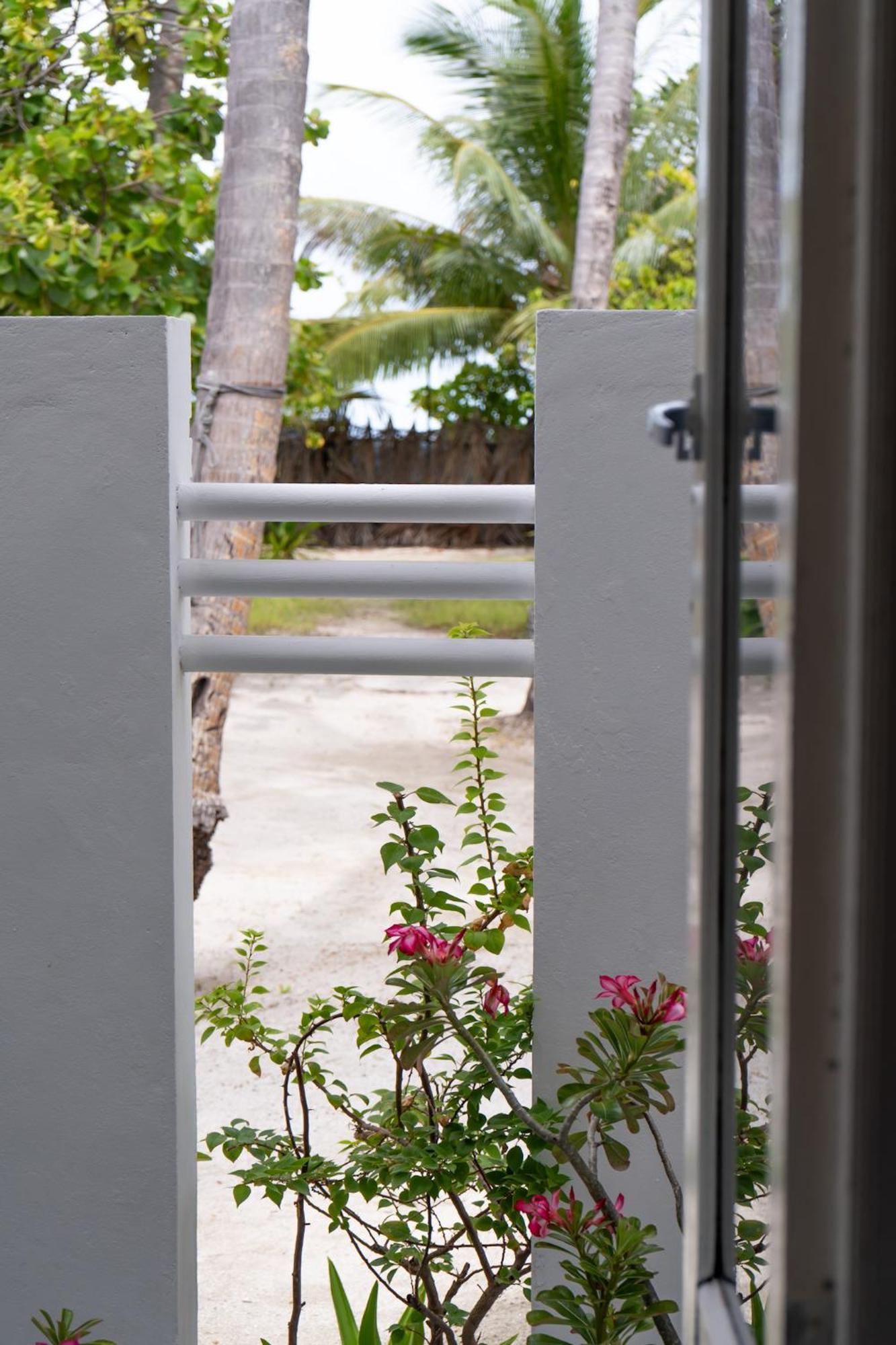 Vaali Beach&Dive Lodge Maldives Felidhu-Atoll Exterior foto